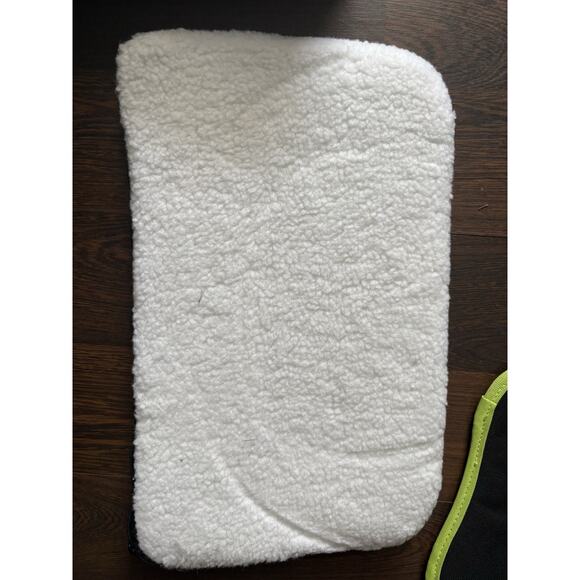 K&H Comfy Dogs And Cats Go Carrier with Carry Case - Picture 3 of 10